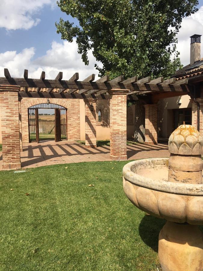 Casas Olmo Y Fresno Jardin Y Piscina A 17 Kilometros De Salamanca Esterno foto