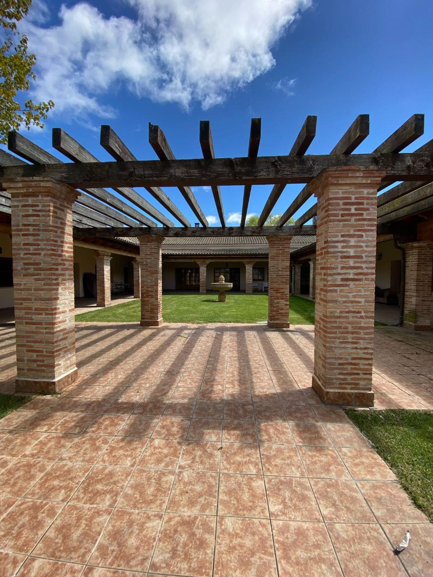 Casas Olmo Y Fresno Jardin Y Piscina A 17 Kilometros De Salamanca Esterno foto