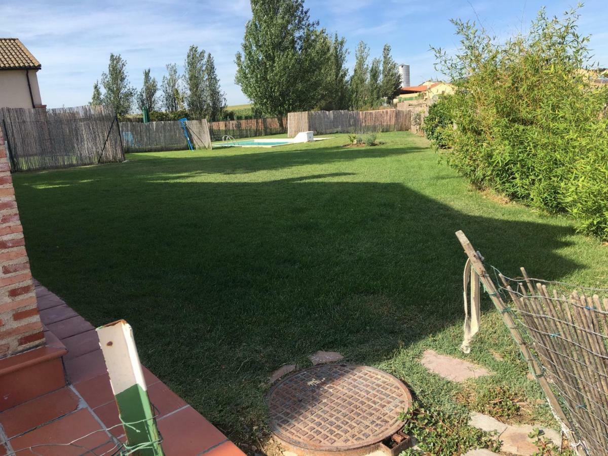 Casas Olmo Y Fresno Jardin Y Piscina A 17 Kilometros De Salamanca Esterno foto